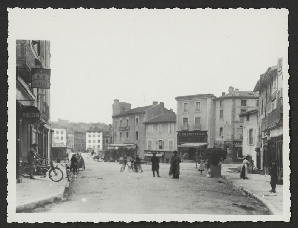 Place du marché (actuellement Place Paul Doumer) - Bourg-de-Péage