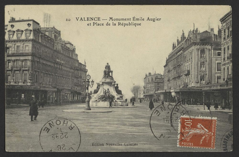 Valence - Monument Émile Augier et Place de la République