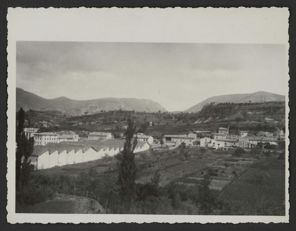 Quartier des Raymonds, vu des Hubacs, Usines Morin