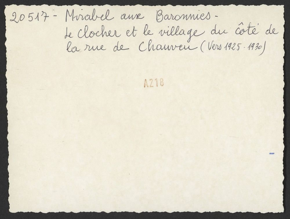 Le clocher et le village du côté de la rue de Chauveu