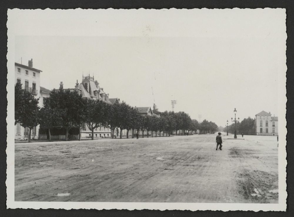 Place d'armes, actuellement place Jean-Jaurès