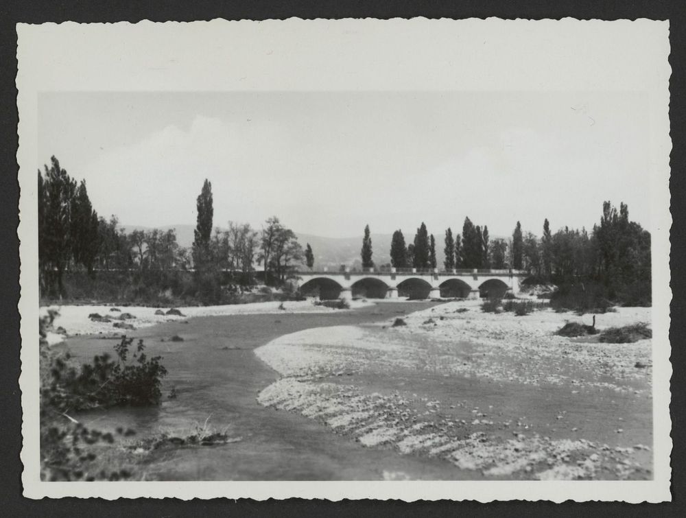 Vue générale du pont et du Roubion