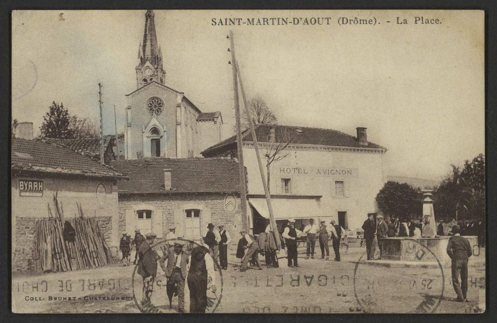 Saint-Martin-d'Aout (Drôme) - La Place
