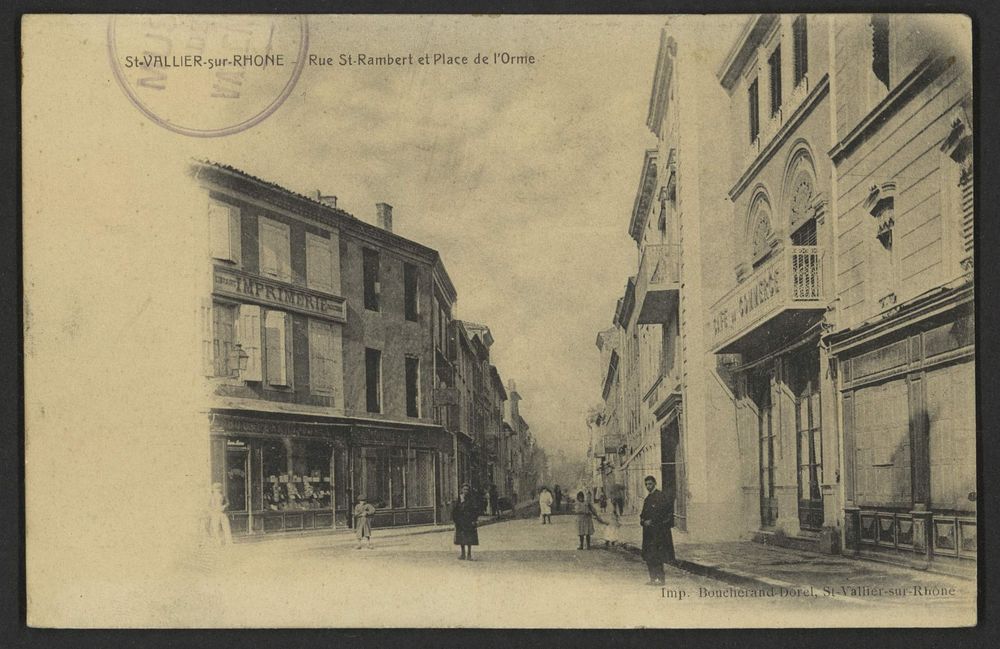 St Vallier-sur-Rhône - Rue St-Rambert et Place de l'Orme
