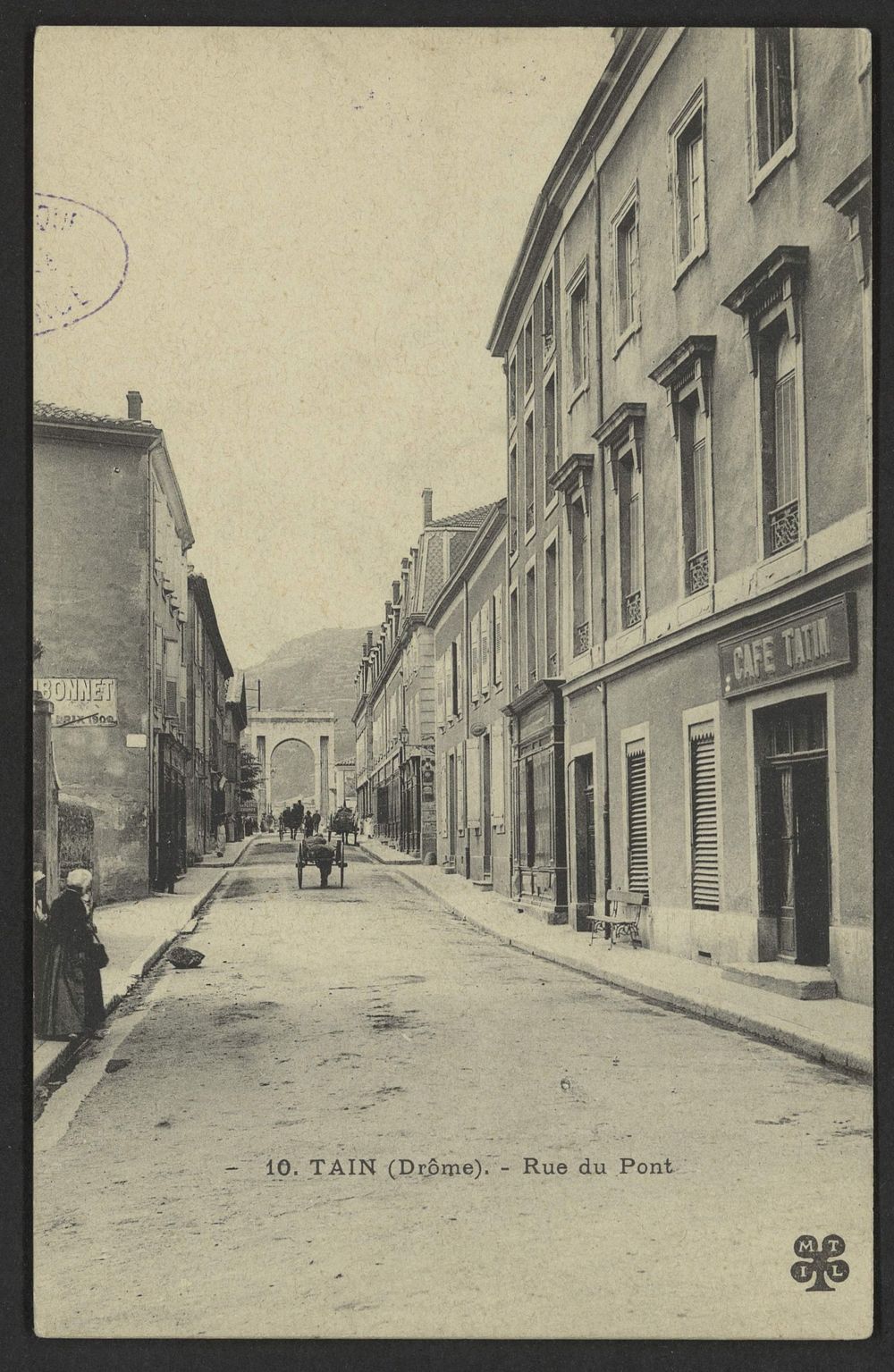 Tain (Drôme). - Rue du Pont