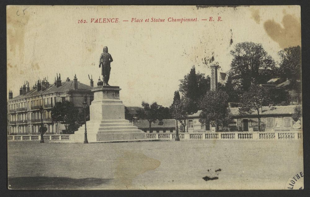 Valence - Place et Statue Championnet