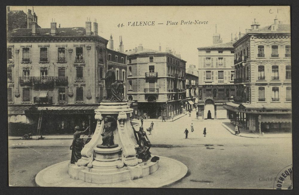 Valence - Place Porte-Neuve