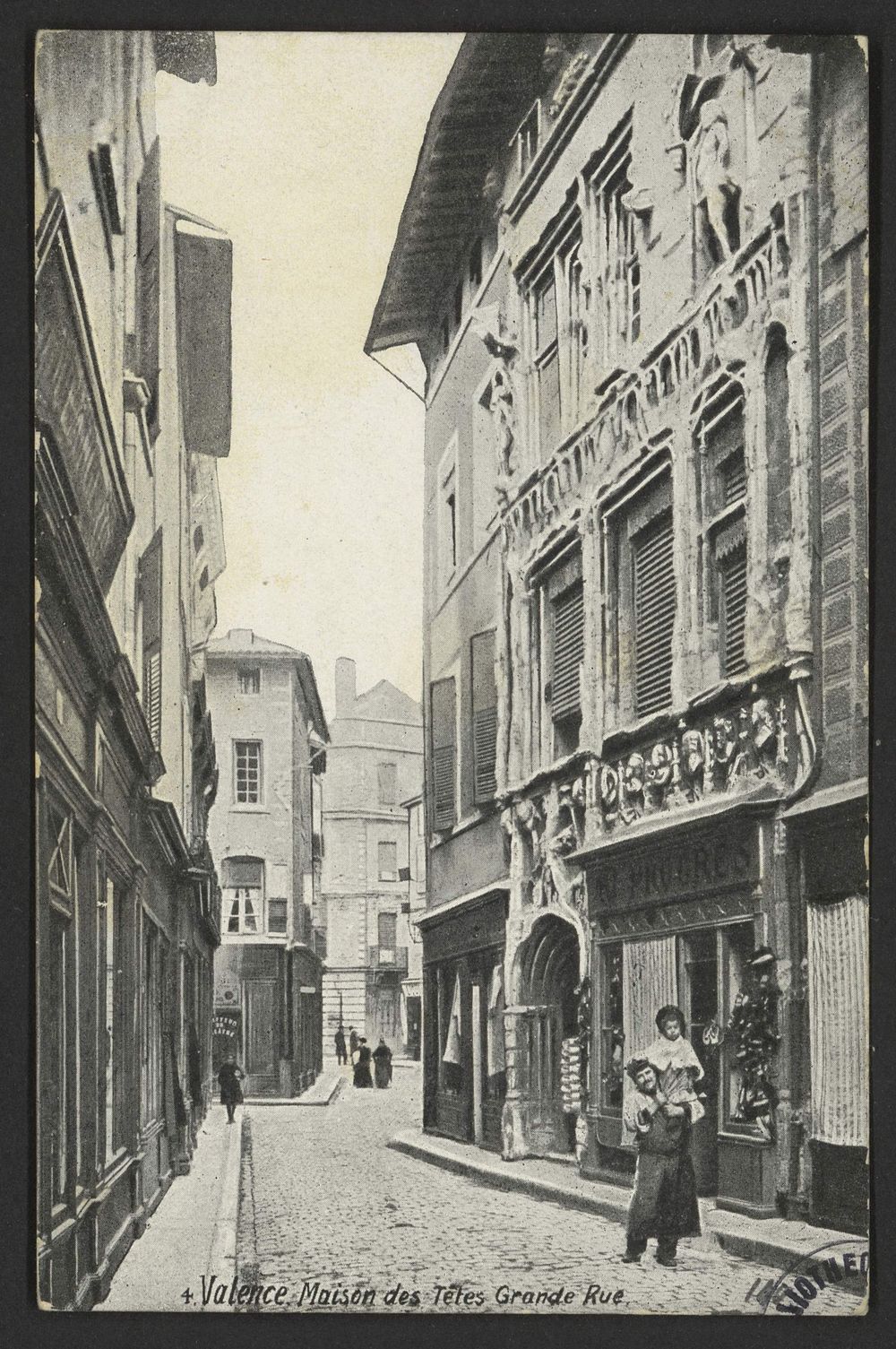 Valence. Maison des Têtes Grande Rue