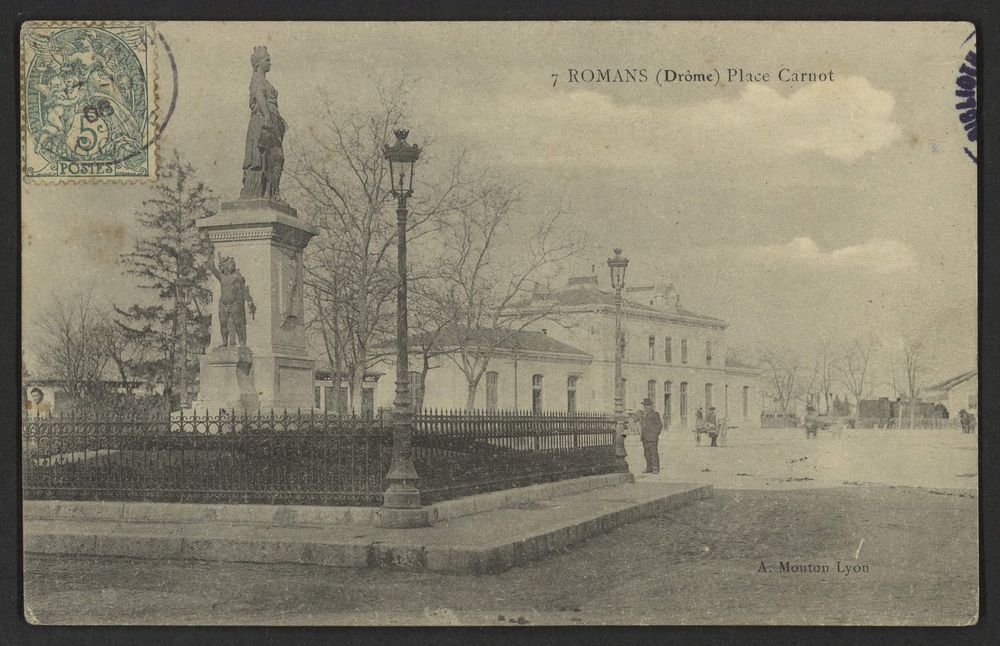 Romans (Drôme) - Place Carnot