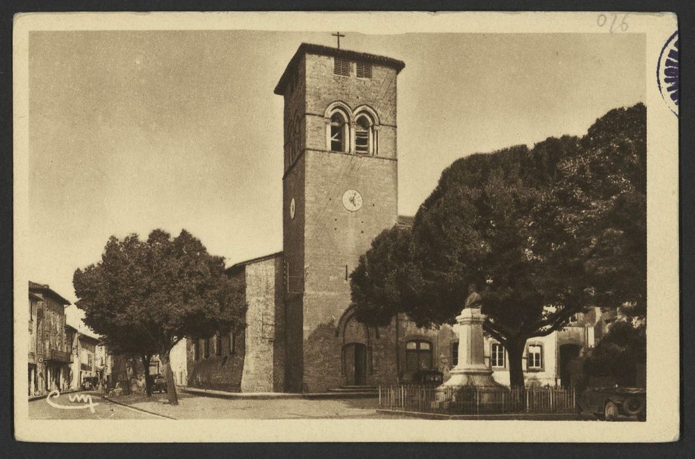 Le Grand-Serre (Drôme) - Place de l'Eglise