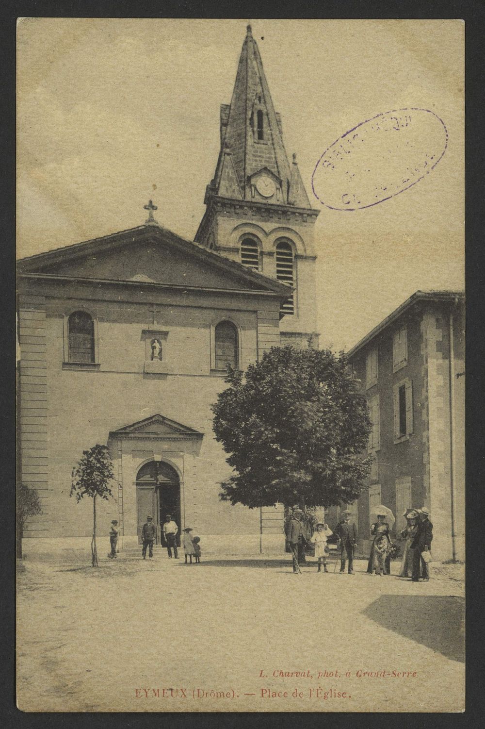 Eymeux (Drôme). - Place de l'Église