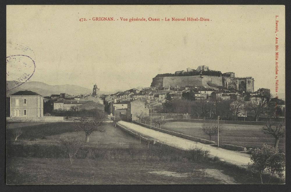 Grignan. - Vue générale, Ouest - Le Nouvel Hôtel-Dieu