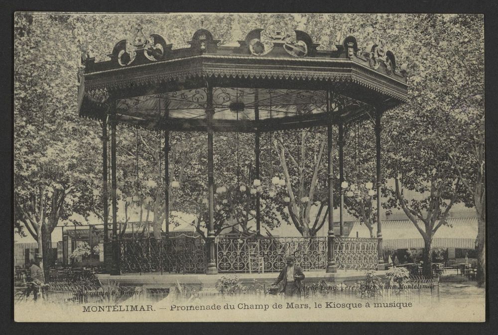 Montélimar - Promenade du Champ de Mars, le kiosque à musique