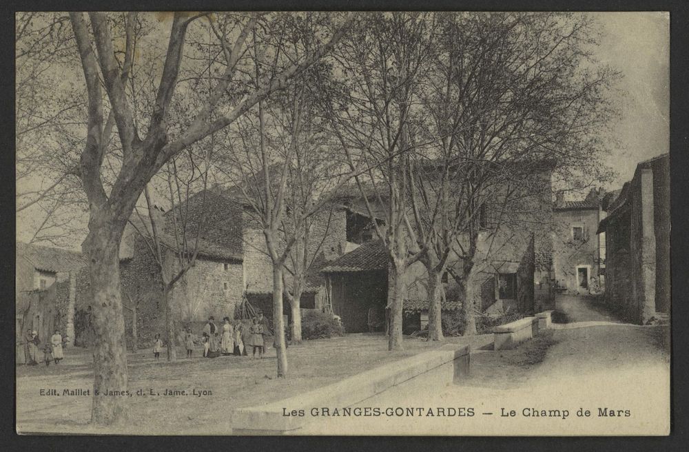 Les Granges-Gontardes - Le champs de Mars