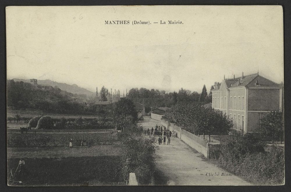 Manthes (Drôme) - La mairie