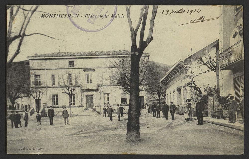 Montmeyran - Place de la Mairie