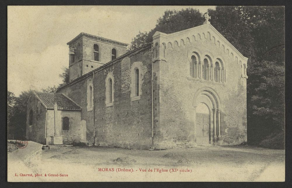 Moras (Drôme) - Vue de l'Eglise (Xiè siècle)