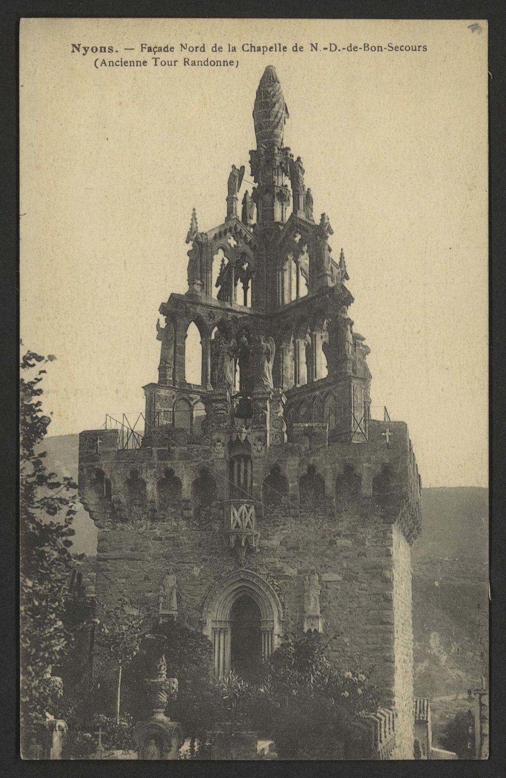 Nyons - Façade nord de la chapelle de N.D. de Bon-Secours (Ancienne Tour Randonne)