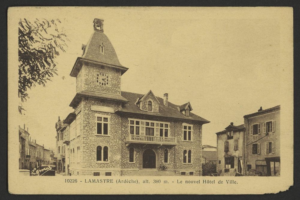 Lamastre (Ardèche), alt. 380 m. - Le nouvel Hôtel de Ville