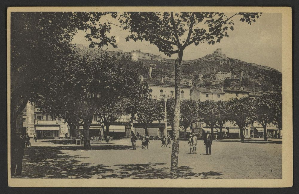 Le Teil (Ardèche) La Place des Sablons