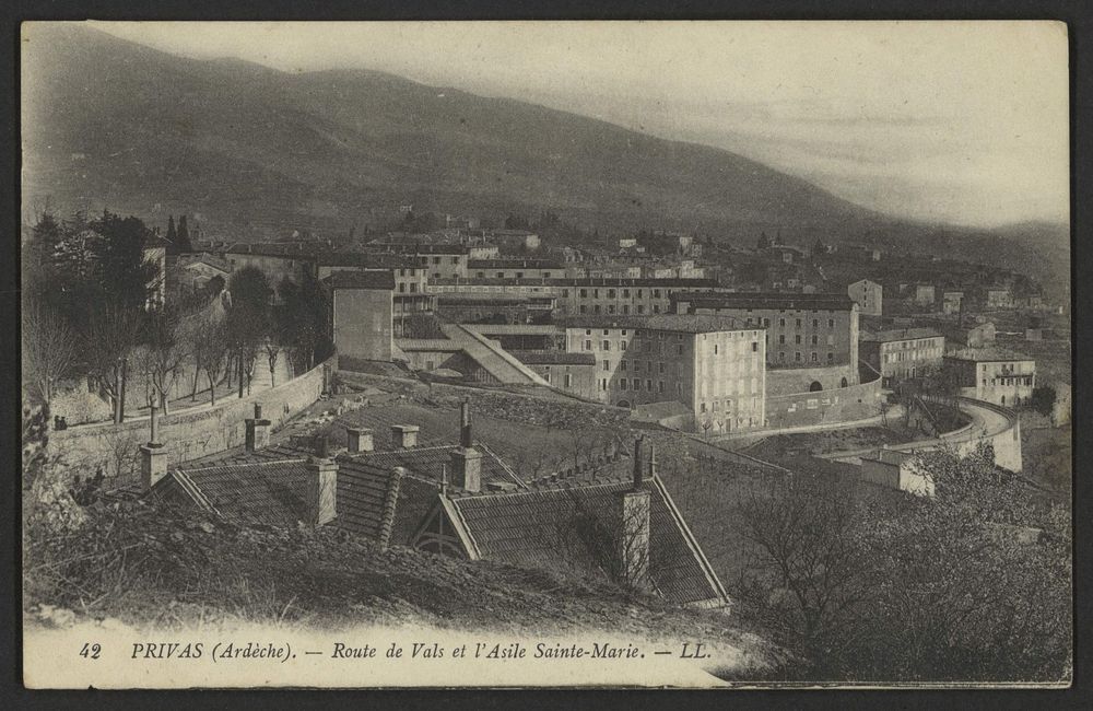 Privas (Ardèche) - Route de Vals et l'Asile Saint-Marie