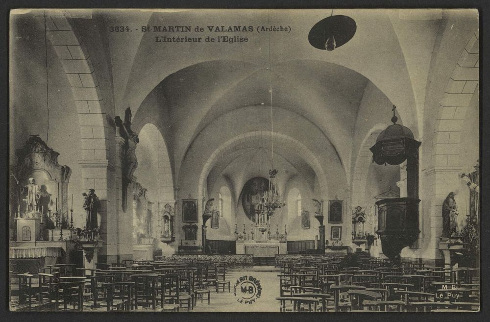 St Martin de Valamas (Ardèche). L'intérieur de l'Eglise