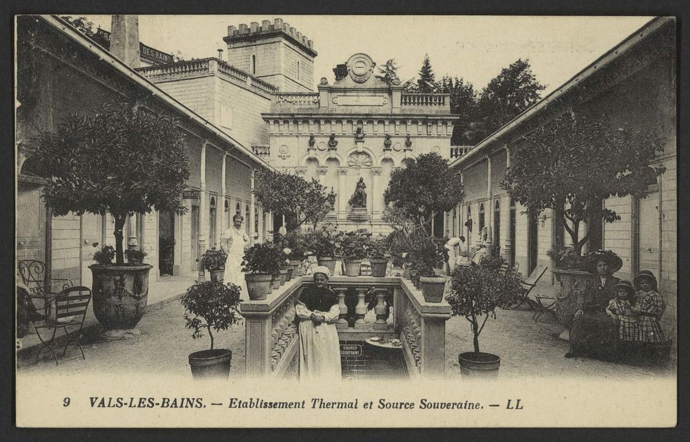 Vals-le-Bains. - Etablissement Thermal et Source Souveraine