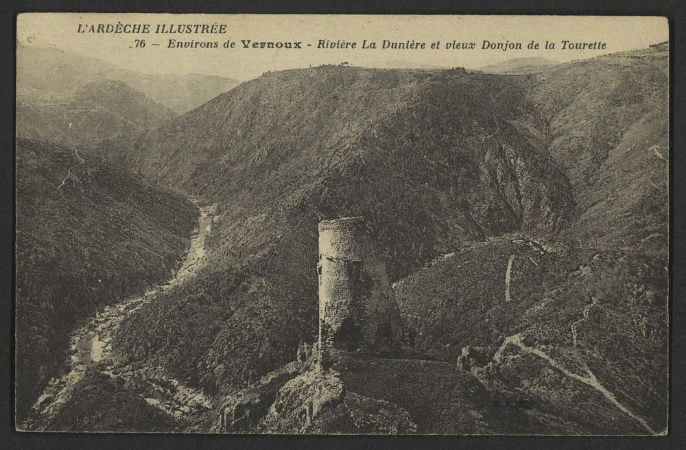 Environs de Vernoux - Rivière La Dunière et vieux Donjon de la Tourette