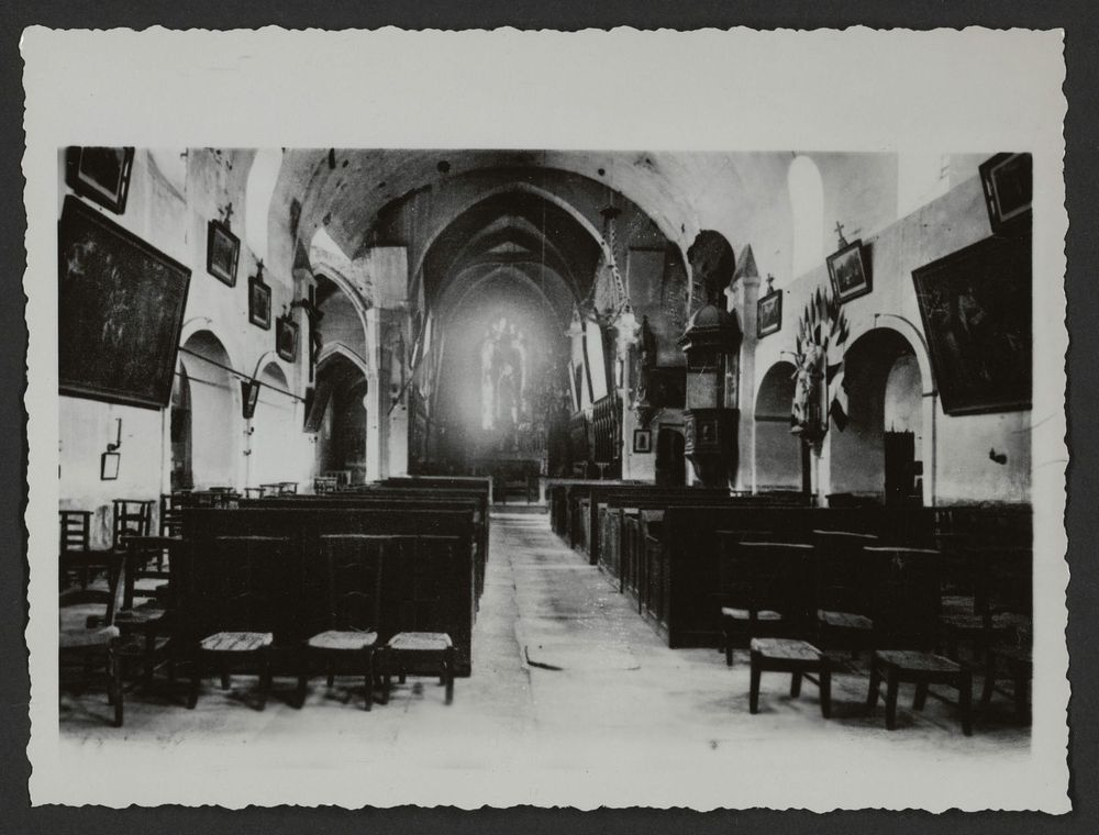 Intérieur d'une église de la Drôme