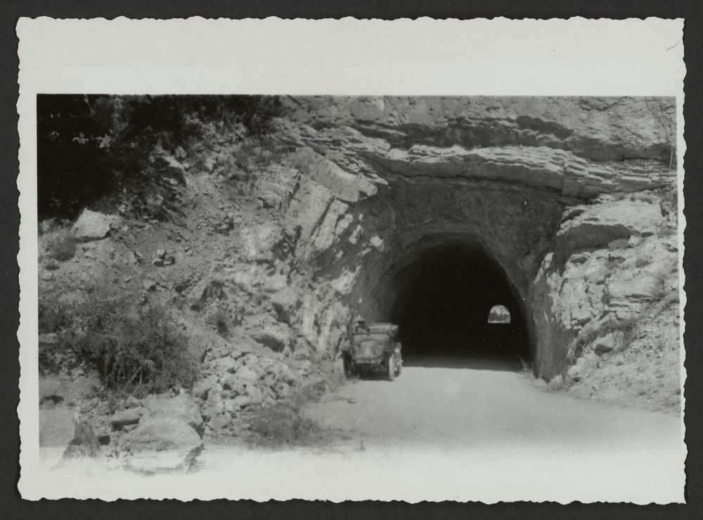 Tunnel sur la route de Sédéron à Buis-Les Baronnies