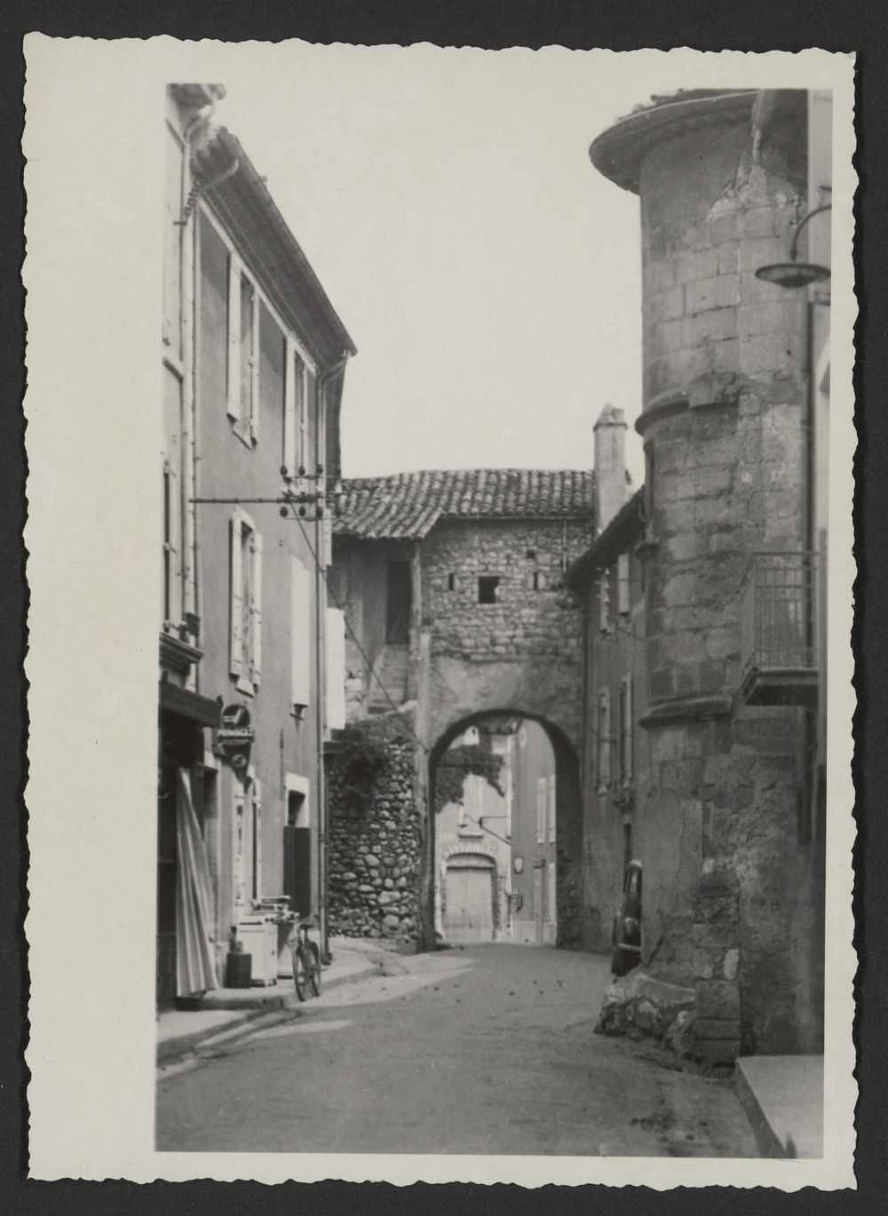 Porte fortifiée à Donzère