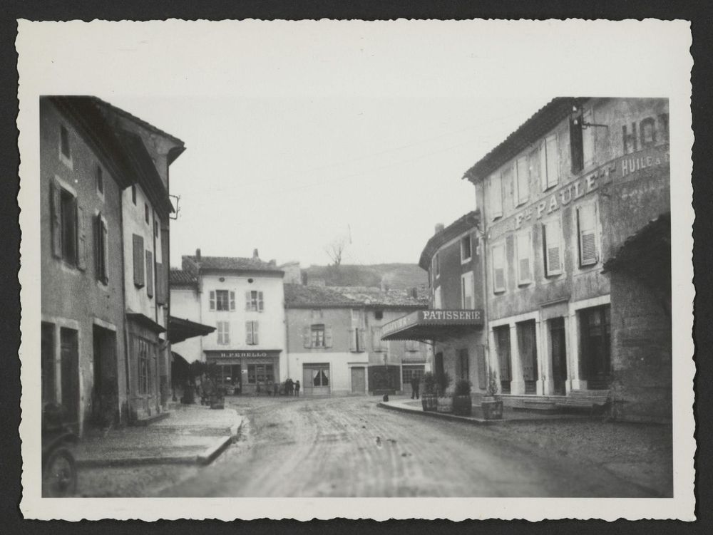 Rue d'un village de la Drôme