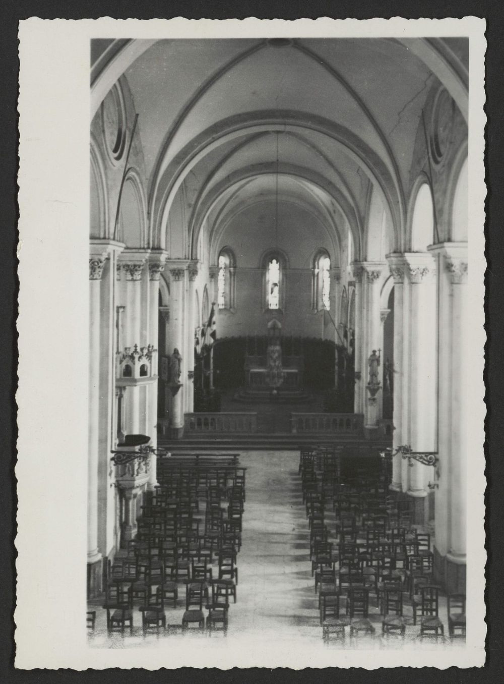 Nef d'une église dela Drôme