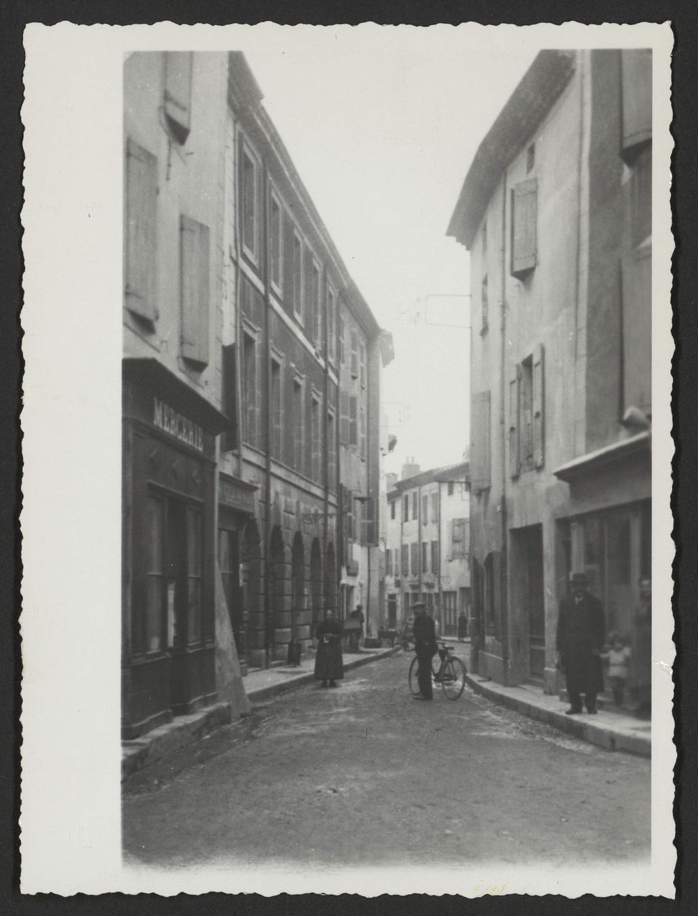 Rue d'une ville ou d'un village de la Drôme