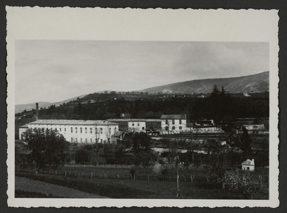 Vue sur une Usine de la Drôme