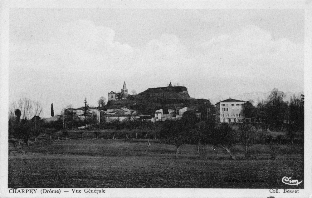 Vue générale sud-est de Charpey