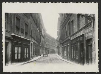 La rue de la république à Crest