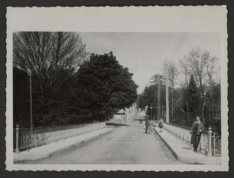 Pont sur le Jabron et la rue des écoles