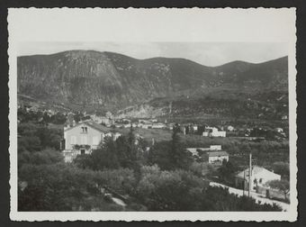 Vue générale de la pension des oliviers avant la création du patronage et du groupe scolaire