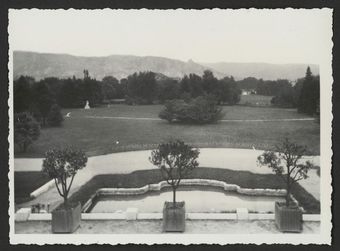 Le parc Jouvet, vu du Champ de Mars