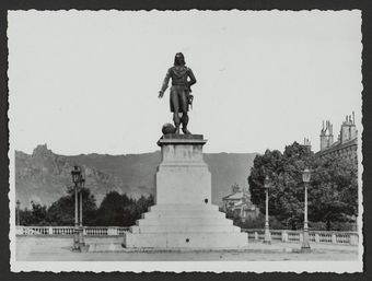 La place et la statue de Championnet