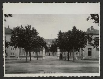 L'entrée de la caserne Bon