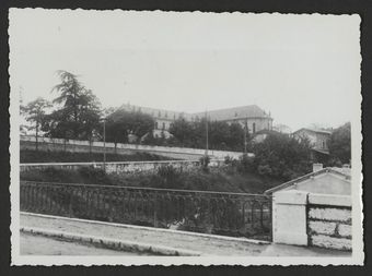 Ecole des Maristes de Bourg-de-Péage vue du Pont neuf