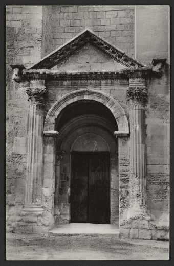 Saint-Restitut (Drôme) - L'Eglise Xie siècle - Le Porche