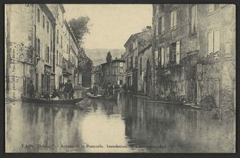 Tain (Drôme). - Avenue de la Passerelle. Inondation du 6 Novembre 1896