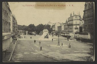 Valence - Panorama de la Place de la République