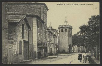 Beaumont-les-Valence. - Place du Rasset