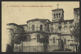 Valence - Vue de la Cathédrale, Place des Clercs