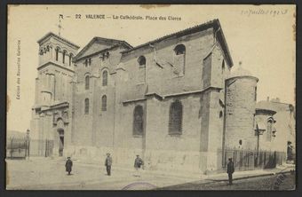 Valence - La Cathédrale, Place des Clercs