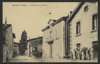 Bésayes (Drôme) - La Mairie et la Poste